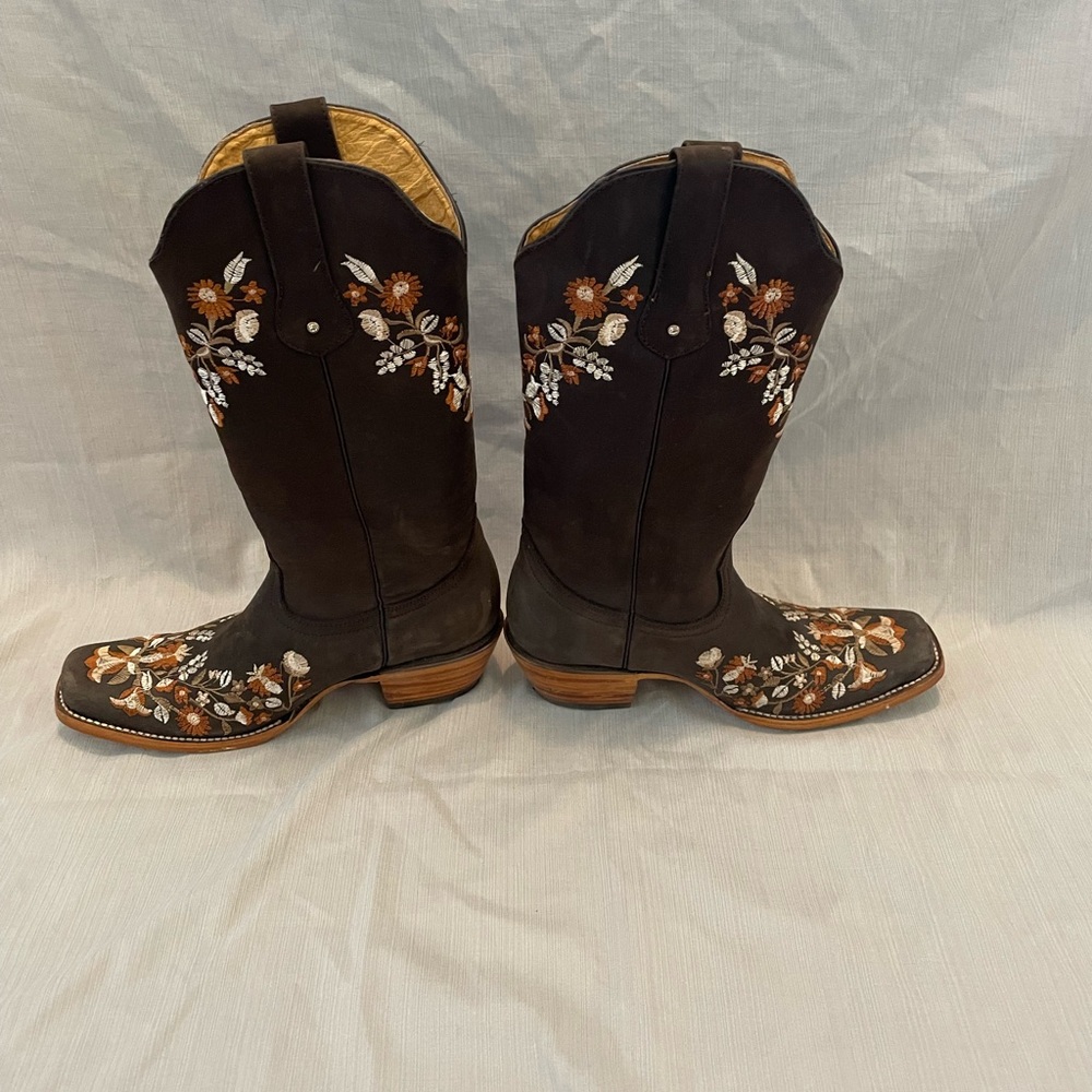Embroidered Brown Western Boots - Picture 2 of 5
